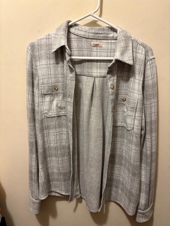 Faherty Legend button up sweater shirt - Ptp 20” for M/L - Picture 5 of 9